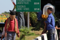 Jueves 31 de octubre del 2013. Chiapa de Corzo. La PFP interviene en la caseta de cobro de la autopista entre San Cristóbal y Tuxtla Gutiérrez, donde un grupo de jóvenes y campesinos mantenían tomadas las instalaciones en pugna con el movimiento magisteri