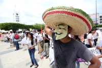 Domingo 10 de junio del 2012. Tuxtla Gutiérrez, Chiapas. Jóvenes estudiantes se congregan alrededor del movimiento #132 para manifestar su adversidad en contra de la política actual en el país y generar un movimiento de conciencia social desde la base juv