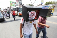 Domingo 10 de junio del 2012. Tuxtla Gutiérrez, Chiapas. Jóvenes estudiantes se congregan alrededor del movimiento #132 para manifestar su adversidad en contra de la política actual en el país y generar un movimiento de conciencia social desde la base juv
