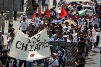 Domingo 10 de junio del 2012. Tuxtla Gutiérrez, Chiapas. Jóvenes estudiantes se congregan alrededor del movimiento #132 para manifestar su adversidad en contra de la política actual en el país y generar un movimiento de conciencia social desde la base juv