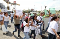 Domingo 10 de junio del 2012. Tuxtla Gutiérrez, Chiapas. Jóvenes estudiantes se congregan alrededor del movimiento #132 para manifestar su adversidad en contra de la política actual en el país y generar un movimiento de conciencia social desde la base juv