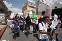 Martes 29 de mayo del 2012. Tuxtla Gutiérrez, Chiapas. Infiltrados y desmanes de jóvenes ajenos al movimiento #132 este medio día en la capital del estado.
