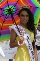 Sábado 28 de junio del 2014. Tuxtla Gutiérrez. La comunidad Lésbico, Gay Bi y Transexual, Travesti de Chiapas marcha por la avenida central exigiendo igualdad, respeto y libertada en este estado del sureste de México.