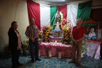 20221129. San CristÃ³bal de las Casas. Familias del Barrio Guadalupe con la Virgen del Vaso.