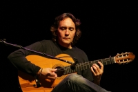 EL GUITARRISTA ESPAÑOL VICENTE AMIGO DURANTE SU PRESENTACIÓN EN LA INAUGURACION DEL FESTIVAL CERVANTINO BARROCO QUE SE REALIZA EN LA CIUDAD DE SAN CRISTOBAL DE LAS CASAS.