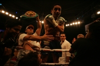 Fernando el Cochulito Montiel retiene los campeonatos mundiales de peso galle del CMB y del OMB ante el panameño Rafael Concepción en el tercer asalto de la función estelar de box realizada esta noche en la ciudad de Tuxtla Gutiérrez. Fernando el Cochulito Montiel retiene los campeonatos mundiales de peso galle del CMB y del OMB ante el panameño Rafael Concepción en el tercer asalto de la función estelar de box realizada esta noche en la ciudad de Tuxtla Gutiérrez.