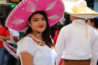 Lunes 20 de noviembre del 2017. Tuxtla Gutiérrez. Esperando el inicio del desfile conmemorativo del inicio de la Revolución Mexicana