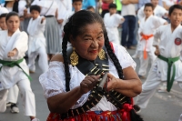 Lunes 20 de noviembre del 2017. Tuxtla Gutiérrez. Esperando el inicio del desfile conmemorativo del inicio de la Revolución Mexicana Lunes 20 de noviembre del 2017. Tuxtla Gutiérrez. Esperando el inicio del desfile conmemorativo del inicio de la Revolución Mexicana