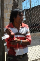 Domingo 13 de marzo. El enfrentamiento entre pobladores de la col La Libertad ubicada en las cercanías de la Base Militar Los Sabinos da como resultado una persona con heridas provocadas por machetazos, varios golpeados y vehículos con los vidrios rotos, 