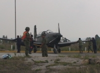Susana Solís/Aterriza de emergencia avioneta militar. (SE CUENTA SOLO CON ASPECTOS)