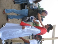 Miércoles 20 de abril. Foto/Pedro Gerardo. Tecun Uman. Migrantes de centro América inician esta mañana un viacrucis en  la frontera de México representando la Pasión de Cristo y lanzando consignas para la protección de las personas que cruzan los diferent
