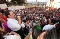 Lunes 21 de mayo del 2012. Tuxtla Gutiérrez, Chiapas. Samuel Córdova Cordero durante su inscripción como candidato a