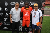 Lunes 9 de julio del 2012. Tuxtla Gutiérrez, Chiapas. El colombiano Jhon Andrés Córdoba Copete se presenta esta mañana con el equipo Jaguares de Chiapas como nuevo refuerzo de la escuadra de fut bol chiapaneco. Lunes 9 de julio del 2012. Tuxtla Gutiérrez, Chiapas. El colombiano Jhon Andrés Córdoba Copete se presenta esta mañana con el equipo Jaguares de Chiapas como nuevo refuerzo de la escuadra de fut bol chiapaneco.