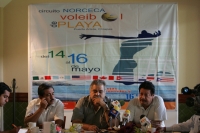 preparando el evento del Voeli bol de playa