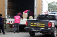 Miércoles 2 de abril del 2012. La llegada del primer paquete de material electoral llega a esta mañana a la ciudad de Comitán de Domínguez, trasladado en un camión custodiado por una patrulla de la Policía Estatal de Caminos y Turismo, esto a dos meses de