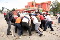 Jueves 6 de cotubre 2011. Con “guerra” organizaciones se disputan un predio