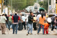 Jueves 6 de cotubre 2011. Con “guerra” organizaciones se disputan un predio
