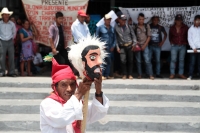 Lunes 10 de junio del 2019. #Tuxtla Gutiérrez. Danzantes #tradicionales del municipio de Rayón, Chiapas realizan la ceremonia de “El David y el Goliat” para exigir descuentos del 90% de los adeudos y tarifas ante #CFE