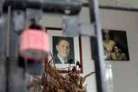Jueves 1 de noviembre del 2012. Tuxtla Gutiérrez, Chiapas. Los panteones y sus tumbas presentan un reflejo cabal de la personalidad de los pueblos que los alberga, las historias de sus gentes y su paso por su devenir esta presente en cada uno de sus entie