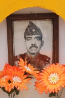 Jueves 1 de noviembre del 2012. Tuxtla Gutiérrez, Chiapas. Los panteones y sus tumbas presentan un reflejo cabal de la personalidad de los pueblos que los alberga, las historias de sus gentes y su paso por su devenir esta presente en cada uno de sus entie