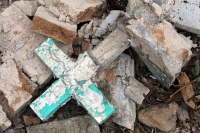 Jueves 1 de noviembre del 2012. Tuxtla Gutiérrez, Chiapas. Los panteones y sus tumbas presentan un reflejo cabal de la personalidad de los pueblos que los alberga, las historias de sus gentes y su paso por su devenir esta presente en cada uno de sus entie