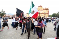 LA MARCHA EN CONTRA DE LA VIOLENCIA EN LA CIUDAD DE SAN CRISTOBAL DE LAS CASAS FUE ENCABEZADA POR LOS COMANDANTES DAVID Y TACHO DEL EZLN, QUIENES LEYERON LOS COMUNICADOS POLITICOS DEL GRUPO INDIGENA EN LA PALZA DE LA PAZ DE ESTA CIUDAD DEL SURESTE DE MEXI