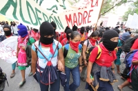 LA MARCHA EN CONTRA DE LA VIOLENCIA EN LA CIUDAD DE SAN CRISTOBAL DE LAS CASAS FUE ENCABEZADA POR LOS COMANDANTES DAVID Y TACHO DEL EZLN, QUIENES LEYERON LOS COMUNICADOS POLITICOS DEL GRUPO INDIGENA EN LA PALZA DE LA PAZ DE ESTA CIUDAD DEL SURESTE DE MEXI