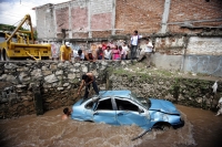 Varias casas resultaron afectadas por las fuertes lluvias de la noche de este martes, el caos vehicular afecto varias arterias del oriente de la ciudad y varias colonias del norte de la ciudad. Familias humildes de la colonia Rosa del Poniente y de la 10 