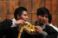 Viernes 18 de agosto del 2017. Tuxtla Gutiérrez. El ensamble de cuerdas tradicionales Yax K´in de San Juan Chamula y la Marimba Claro de Luna durante las actividades del aniversario del Museo del Café de la capital del estado de Chiapas.