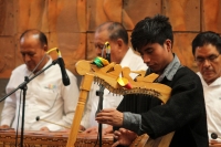 Viernes 18 de agosto del 2017. Tuxtla Gutiérrez. El ensamble de cuerdas tradicionales Yax K´in de San Juan Chamula y la Marimba Claro de Luna durante las actividades del aniversario del Museo del Café de la capital del estado de Chiapas.