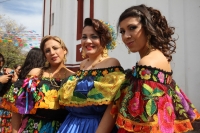 Viernes 17 de enero del 2014. Chiapa de Corzo. La Salida de Banderas da comienzo al recorrido que Parachicos y Chiapanecas realizan este día en honor a San Antonio Abad dentro de las festividades patronales de esta comunidad de la Ribera del Rio Grande de