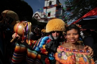 Viernes 17 de enero del 2014. Chiapa de Corzo. La Salida de Banderas da comienzo al recorrido que Parachicos y Chiapanecas realizan este día en honor a San Antonio Abad dentro de las festividades patronales de esta comunidad de la Ribera del Rio Grande de