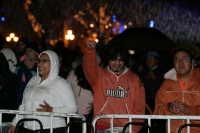 ABDOULAYE DIABATE SE PRESENTA ESTA NOCHE EN LA PLAZA DE LA PAZ DE SAN CRISTOBAL DE LAS CASAS DONDE LA LLUVIA BAILO ENTRE LA GENTE