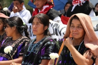 Martes 11 de agosto del 2015. Tuxtla Gutiérrez. Pobladores de la comunidad de desplazados de Acteal de San Pedro Chenalho se manifiestan en la capital del estado de Chiapas para protestar por la libertad otorgada hace 6 años a los autores materiales del c
