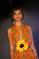 Martes 5 de abril. El diseñador chiapaneco Abel Martínez presenta su colección Primavera-Verano 2011 en conocido hotel del poniente de esta ciudad.
