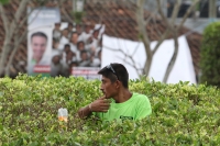 Martes 12 de junio del 2012. Tecpatan, Chiapas. El acarreo y los regalos a los simpatizantes de los mítines políticos está marcando los eventos de proselitismo en estas campañas políticas