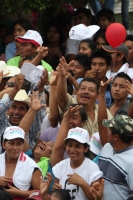 Martes 12 de junio del 2012. Tecpatan, Chiapas. El acarreo y los regalos a los simpatizantes de los mítines políticos está marcando los eventos de proselitismo en estas campañas políticas