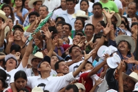 Martes 12 de junio del 2012. Tecpatan, Chiapas. El acarreo y los regalos a los simpatizantes de los mítines políticos está marcando los eventos de proselitismo en estas campañas políticas
