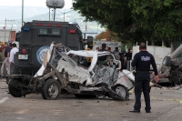 Miércoles 19 de junio del 2018. Tuxtla Gutiérrez. Un tráiler sin frenos se estrella contra varios vehí­culos en el crucero La Carreta en el poniente de la capital del estado de Chiapas. Al momento se reportan varios vehí­culos afectados y varios muerto