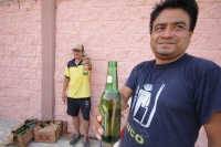 Martes 22 de agosto del 2017. Chiapa de Corzo, un fuerte accidente provoca el pesado tránsito desde Tuxtla Gutiérrez a la altura del Puente Grande donde un tráiler cargado de cerveza perdió tracción volcando y perdiendo su carga.