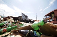 Martes 22 de agosto del 2017. Chiapa de Corzo, un fuerte accidente provoca el pesado tránsito desde Tuxtla Gutiérrez a la altura del Puente Grande donde un tráiler cargado de cerveza perdió tracción volcando y perdiendo su carga.