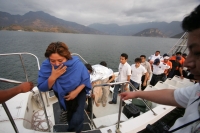 Una lancha de la CONAM se accidentó este medio día en las aguas del Cañón del Sumidero dejando como saldo al menos tres personas muertas y una veintena de heridos; la lancha realizaba un curso de capacitación ambiental a locatarios del mercado del municip