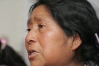 Lunes 20 de diciembre. Los familiares de los aún presos del caso Acteal y los indígenas liberados en los meses pasados hablan sobre la situación de las comunidades de Chenalho y solicitan a las autoridades la ayuda de las autoridades para la reconciliació
