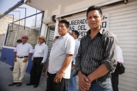 Lunes 20 de diciembre. Los familiares de los aún presos del caso Acteal y los indígenas liberados en los meses pasados hablan sobre la situación de las comunidades de Chenalho y solicitan a las autoridades la ayuda de las autoridades para la reconciliació