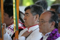 Miércoles 22 de diciembre.  (40 fotos) Indígenas  tsotsiles de las diferentes regiones de los altos de Chiapas, participan en la procesión entre las comunidades de San Pedro Chenalho hacia Acteal donde se realizo la celebración eucarística al cumplirse 13