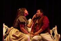 Domingo 2 de octubre del 2016. Tuxtla Gutiérrez. Sin difusión alguna se lleva a cabo: Cuéntame una Ópera! El Elixir del Amor de Donizetti presentado por el INBA y la Secretaría de Cultura esta noche en el Teatro de la Ciudad Emilio Rabasa.