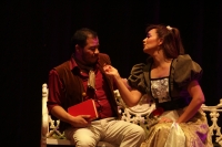 Domingo 2 de octubre del 2016. Tuxtla Gutiérrez. Sin difusión alguna se lleva a cabo: Cuéntame una Ópera! El Elixir del Amor de Donizetti presentado por el IBMA y la Secretaría de Cultura esta noche en el Teatro de la Ciudad Emilio Rabasa.