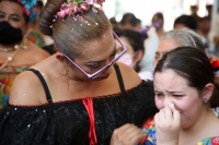 20210426. Chiapa de Corzo. El cuerpo de Doña Esther Noriega es despedido por su pandilla esta tarde antes de ser trasladada al panteón municipal