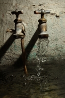 Miércoles 27 de julio del 2012. Tuxtla Gutiérrez, Chiapas. Los pobladores de las colonias populares de la ciudad temen el desabasto del agua potable al trascender en los medios de comunicación el adeudo millonario que SMAPA mantiene con CFE.