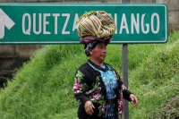 La comunidad Aguas Amargas es conocida por sus aguas sulfurosas y sus baños termales ubicados en las cercanías de Xelaju, Guatemala empiezan a regresar a sus actividades cotidianas después de las intensas lluvias de la semana pasada donde desaparecieran v